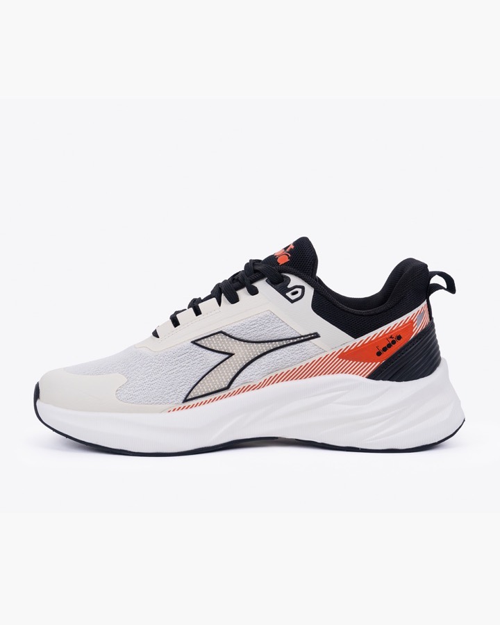Diadora NAMI — góc 2
